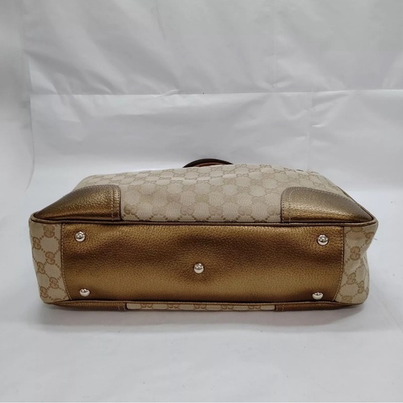 AUTHENTIC GUCCI GOLD ORIGINAL GG CANVAS PRINCY TOTE. - Picture 6 of 17